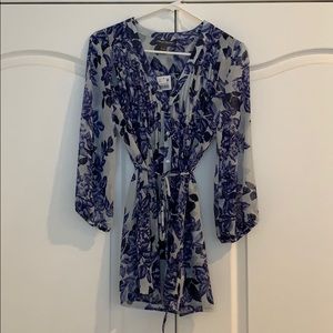 A Pea in the Pod Maternity blouse, NWT